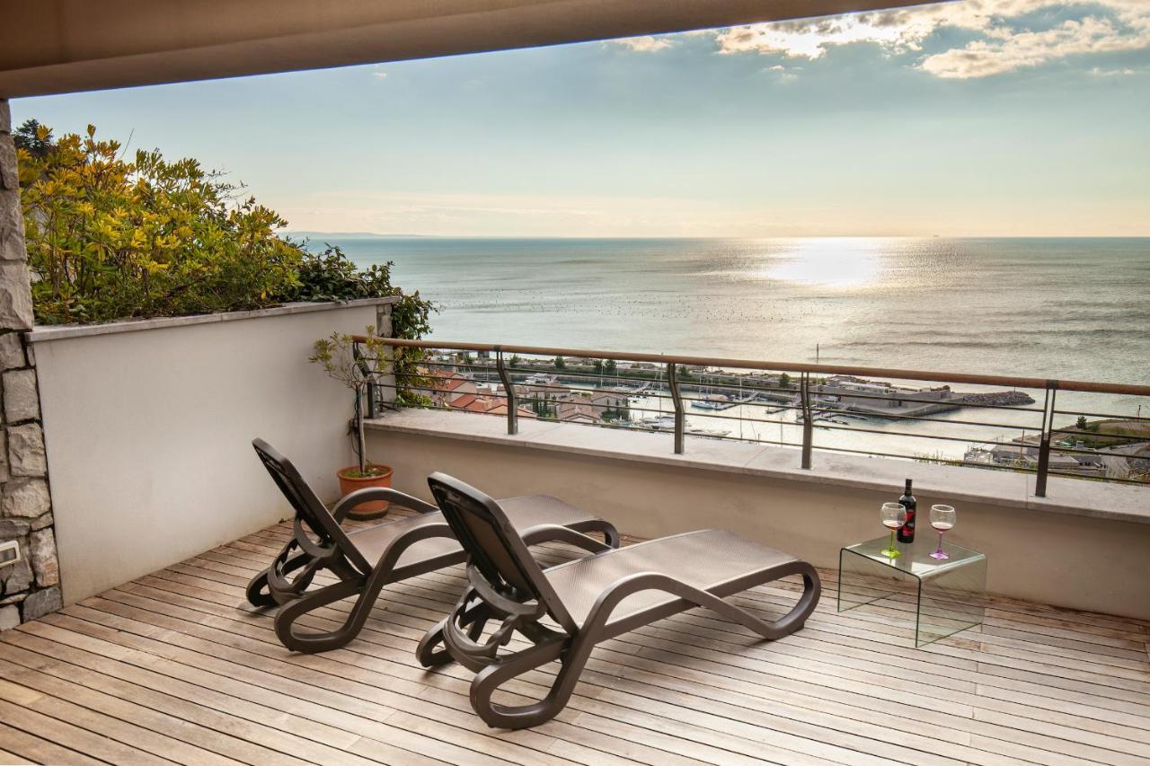 Portopiccolo Avolare Apartments In Panoramic Terrasses - Beach Included Сістьяна Екстер'єр фото