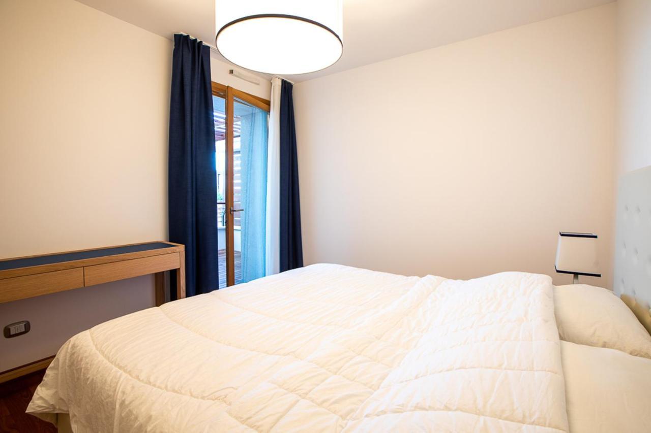 Portopiccolo Avolare Apartments In Panoramic Terrasses - Beach Included Сістьяна Екстер'єр фото