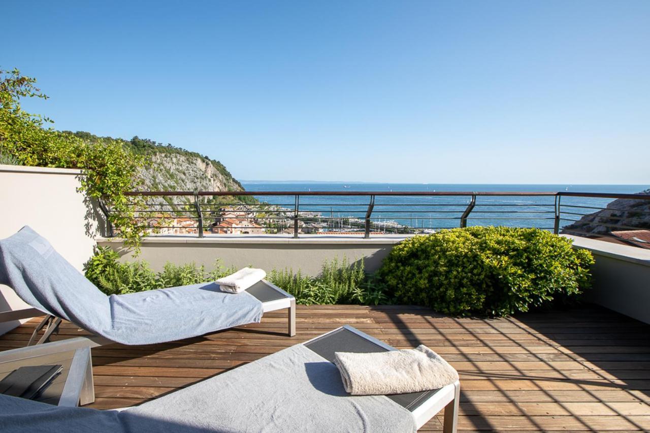 Portopiccolo Avolare Apartments In Panoramic Terrasses - Beach Included Сістьяна Екстер'єр фото