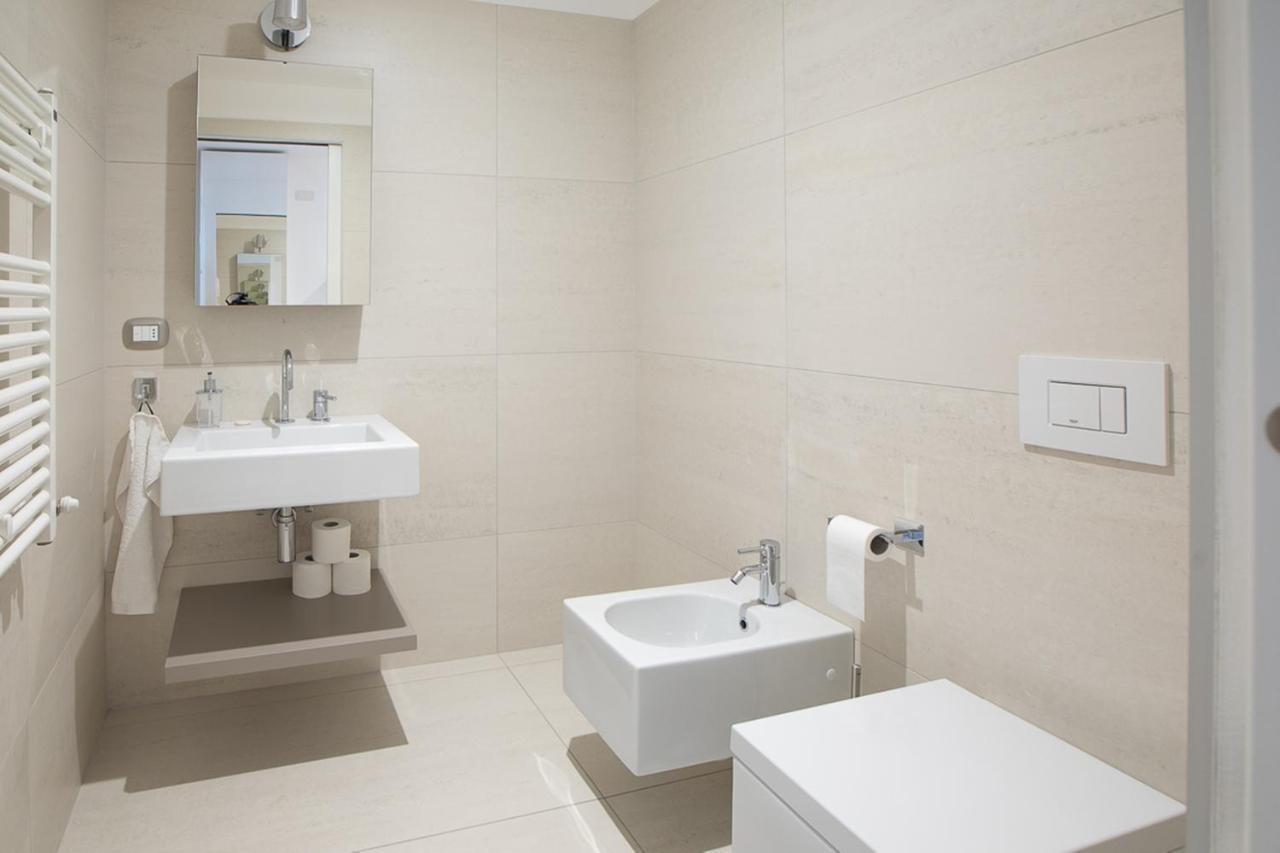 Portopiccolo Avolare Apartments In Panoramic Terrasses - Beach Included Сістьяна Екстер'єр фото