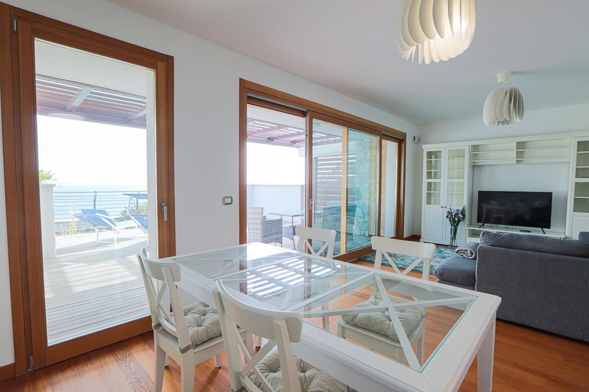 Portopiccolo Avolare Apartments In Panoramic Terrasses - Beach Included Сістьяна Екстер'єр фото