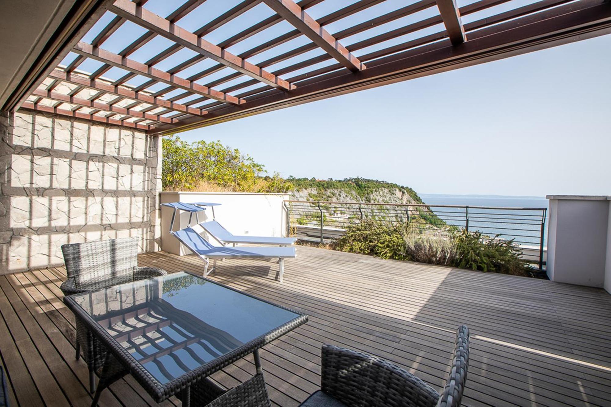 Portopiccolo Avolare Apartments In Panoramic Terrasses - Beach Included Сістьяна Екстер'єр фото