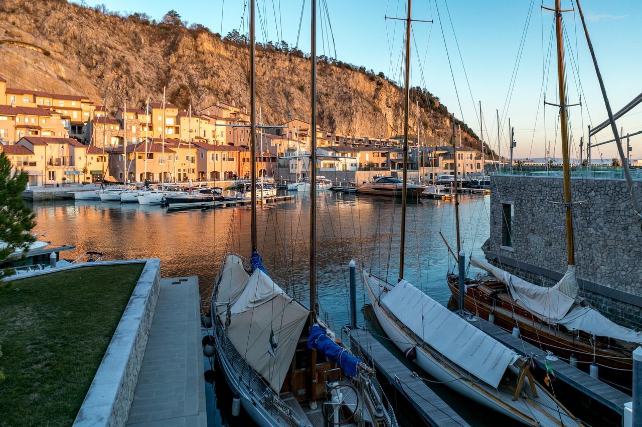 Portopiccolo Avolare Apartments In Panoramic Terrasses - Beach Included Сістьяна Екстер'єр фото