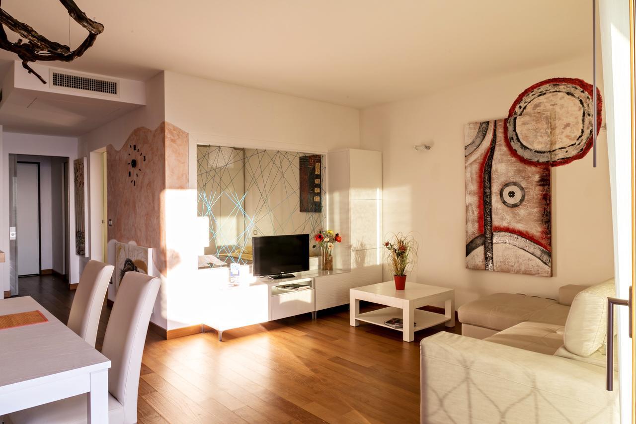 Portopiccolo Avolare Apartments In Panoramic Terrasses - Beach Included Сістьяна Екстер'єр фото